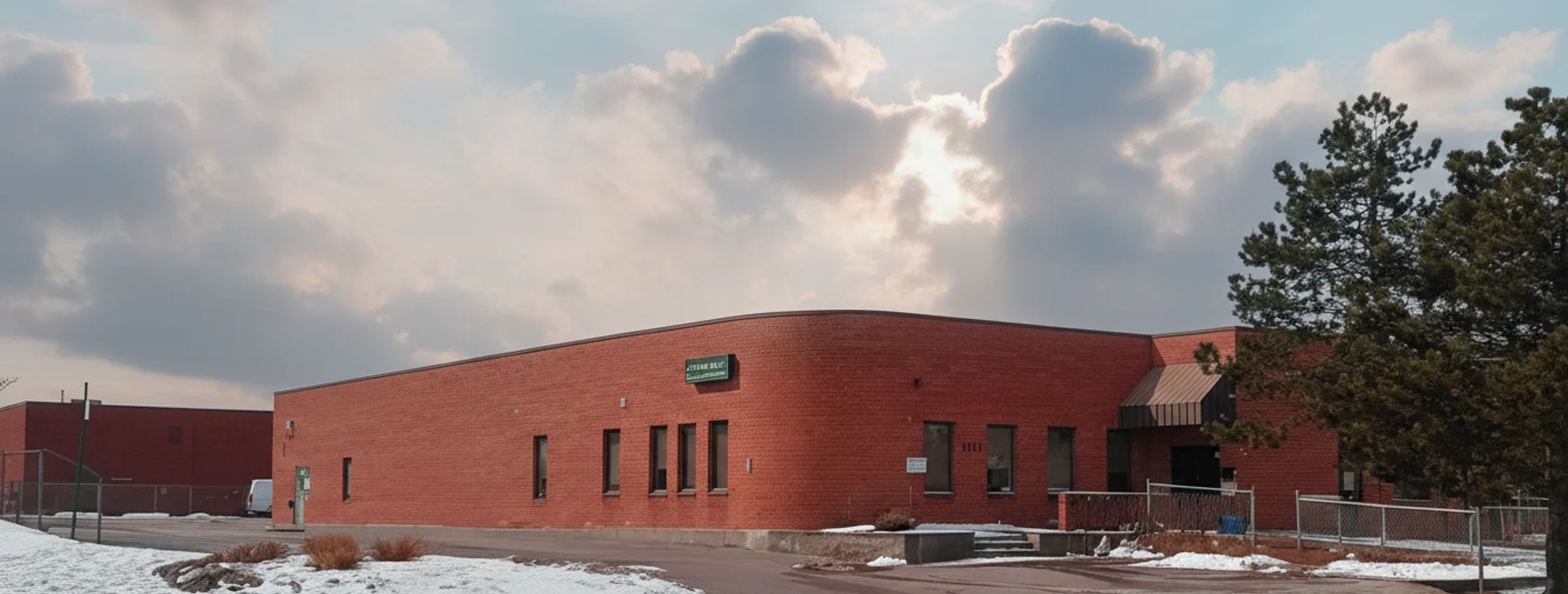 Exterior view of Dar Al-Tawheed Islamic Centre Mississauga building